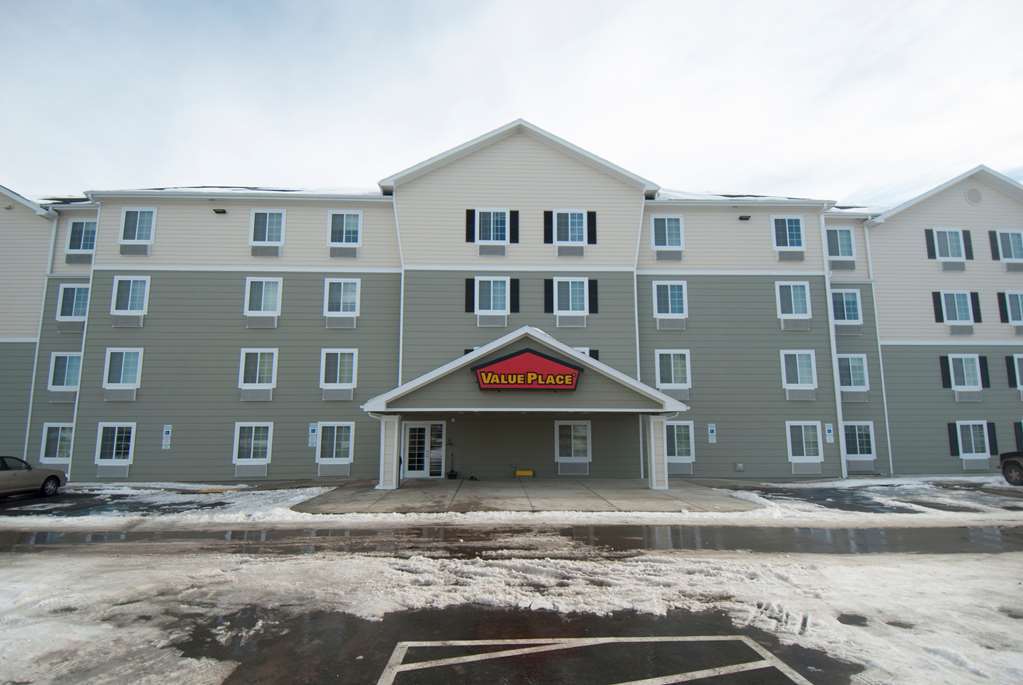 Woodspring Suites Williston Exteriör bild