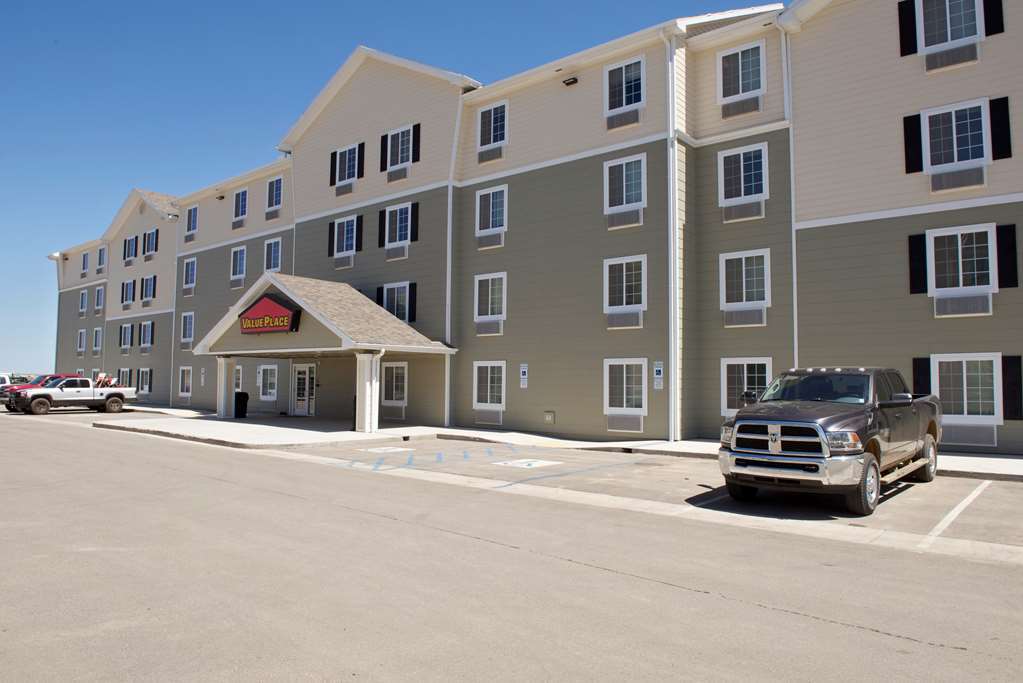 Woodspring Suites Williston Exteriör bild