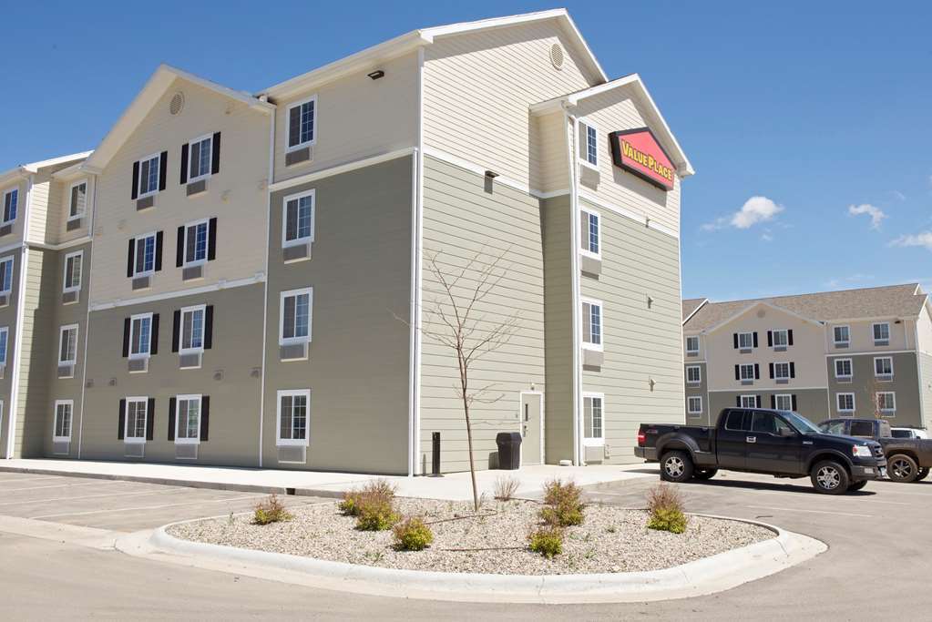 Woodspring Suites Williston Exteriör bild
