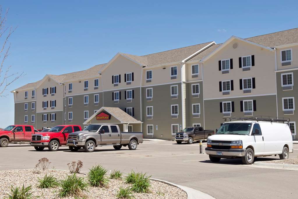 Woodspring Suites Williston Exteriör bild